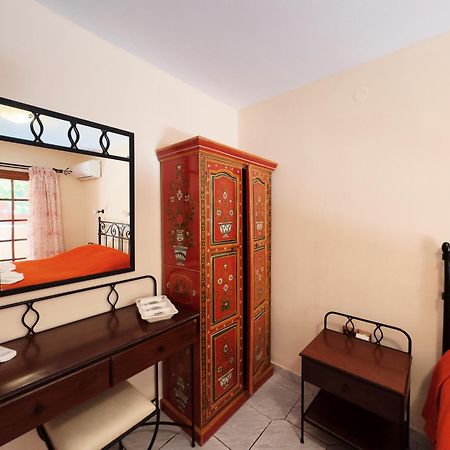 Villa Eleni Seaside Apartments Platanés Екстериор снимка
