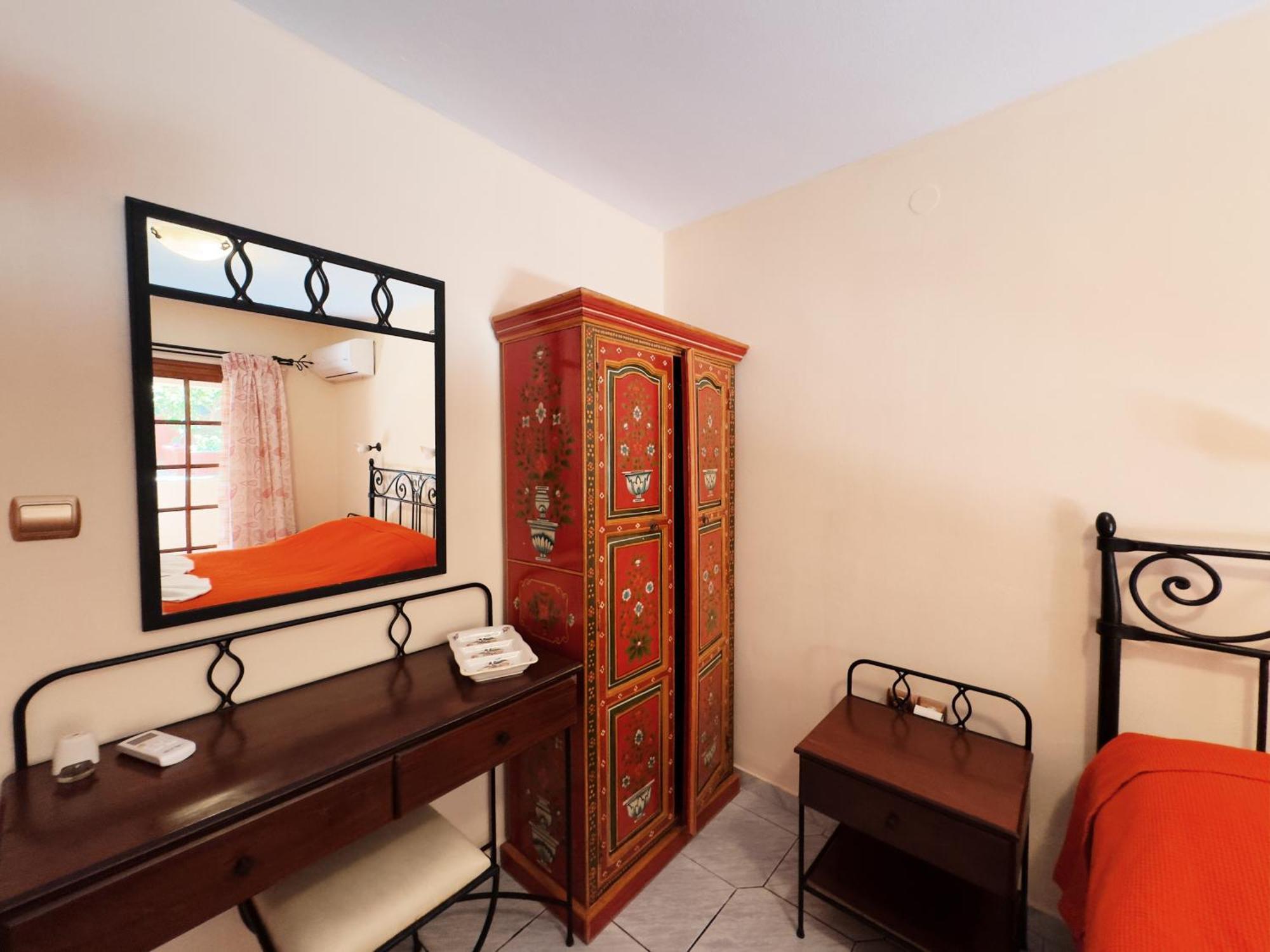Villa Eleni Seaside Apartments Platanés Екстериор снимка
